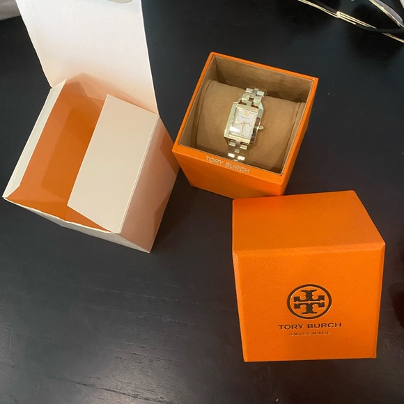MINT CONDITION Tory Burch watch